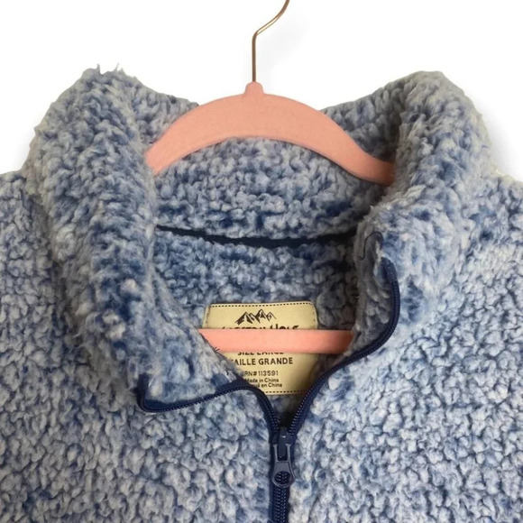 Jackson Hole Outerwear Blue and White Fuzzy Sherpa  Zip Up Sweater - Picture 4 of 10
